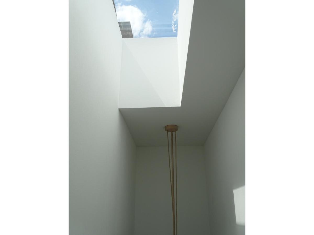 Modern Small House With A Terrace Split Zewnętrze zdjęcie